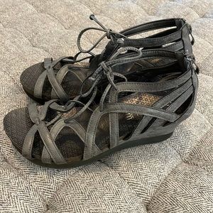 Boutique by Corkys Lace size 10